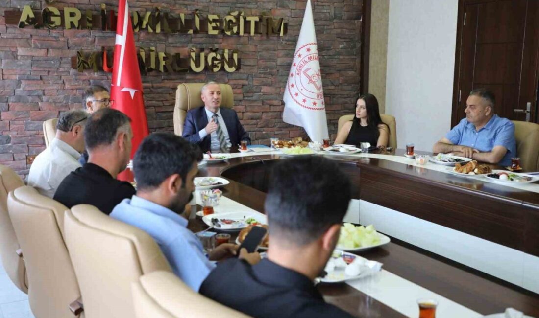 Ağrı’da tıp fakültesine yerleşen öğrenci sayısı 4 yılda 5 kat arttı Ağrı İl Milli Eğitim Müdürü Hasan Kökrek, kentte görev yapan