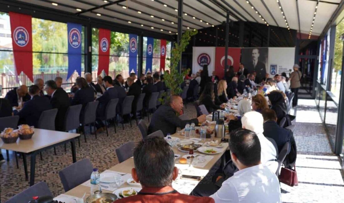 AHİD yönetimi genel kurulun ardından ilk toplantısını yaptı Ankaralılar ve Ankara’ya Hizmet Edenler Derneği (AHİD) yönetimi, 17’nci Olağan