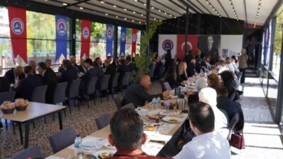 Ankaralılar ve Ankara’ya Hizmet Edenler Derneği (AHİD) yönetimi, 17’nci Olağan