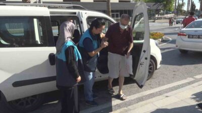 Mersin’in merkez ilçe Akdeniz Belediyesi tarafından hayata geçirilen ’onkobüs servisi’,