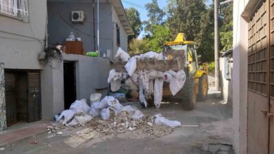 Mersin’in kalbi konumundaki Akdeniz ilçesinde, temizlik çalışmaları adeta bir çevre