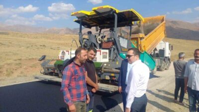 Hakkari il merkezine bağlı Akkuş köyü ve Çetintaş mezrasının ulaşımını