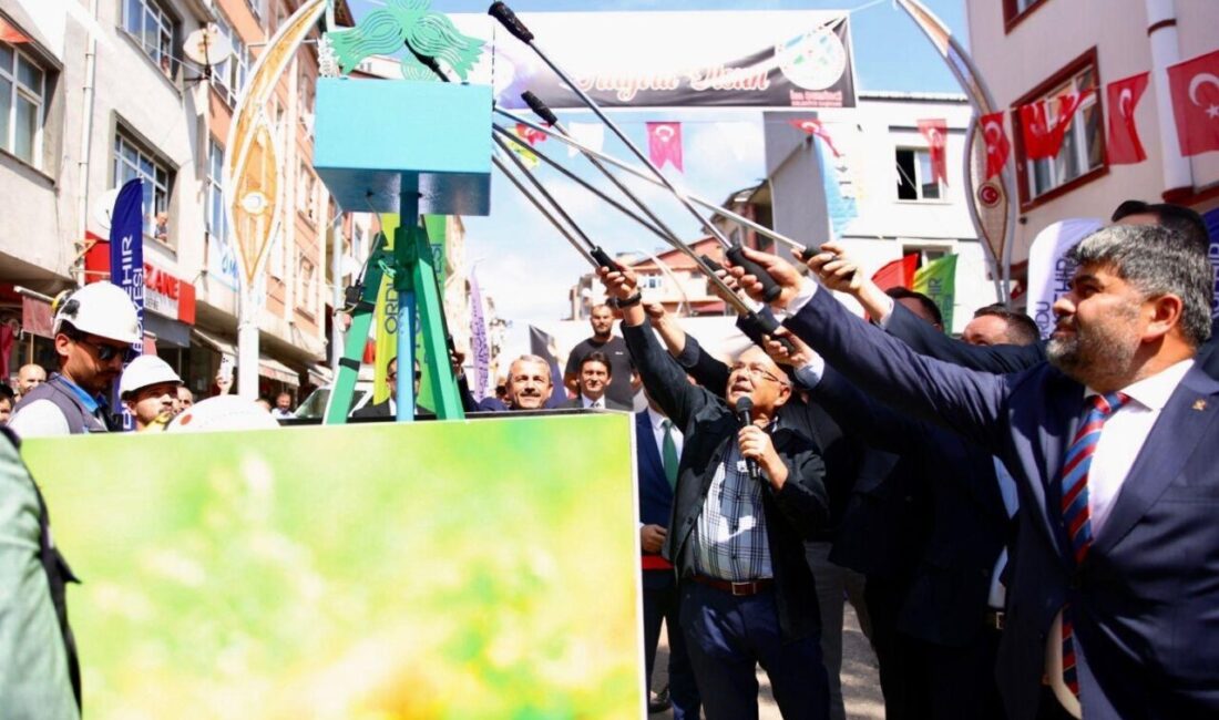 Kış aylarının sert soğuklarıyla bilinen Ordu’nun Akkuş ilçesi doğalgaz konforuna