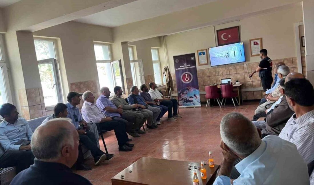 Akyaka’da jandarma muhtar ve azaları siber dolandırıcılığa karşı uyardı. Jandarma