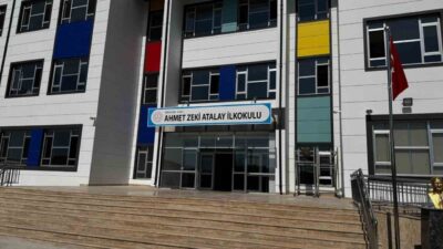 öğretime başlayan Ahmet Zeki Atalay İlkokulu ve Alaplı İmam Hatip