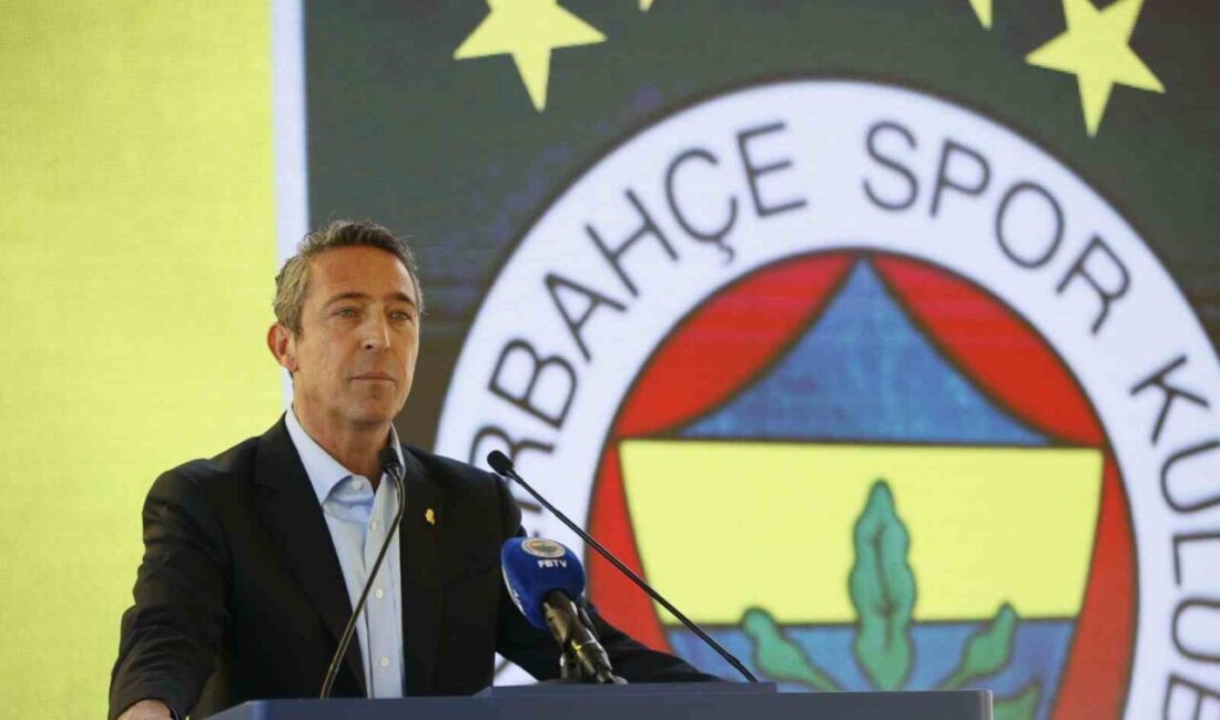 Fenerbahçe Başkanı Ali Koç, futbol A takımıyla ilgili, “Takımımızı şampiyon