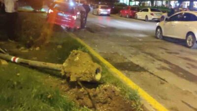 Eskişehir’de alkollü sürücünün çarptığı 3 yayadan 1’i hayatını kaybederken, 1’i