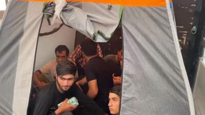 Amasya’da polisin durdurduğu bir tırda yapılan aramada dorse kısmına kurulmuş