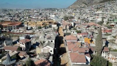 Hatay’ın kent merkezinde bulunan ve simge noktalardan olan Kurtuluş Caddesi