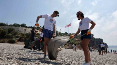 Antalya’da deniz gönüllüleri 20 Eylül Cumartesi günü Uluslararası Kıyı Temizleme