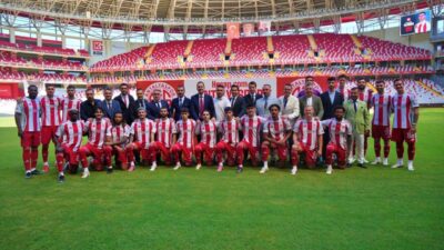 Antalyaspor, 2025-2026 sezonu öncesi yeni transferlerini ve altyapıdan A takıma