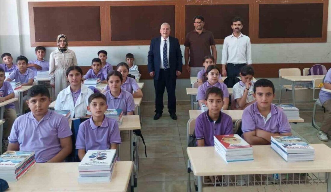Araban ilçesinde 7 bin 410 öğrenci için ilk ders zili çaldı Gaziantep’in Araban ilçesinde İlçe Milli Eğitim Müdürlüğü bünyesindeki 57 okulda