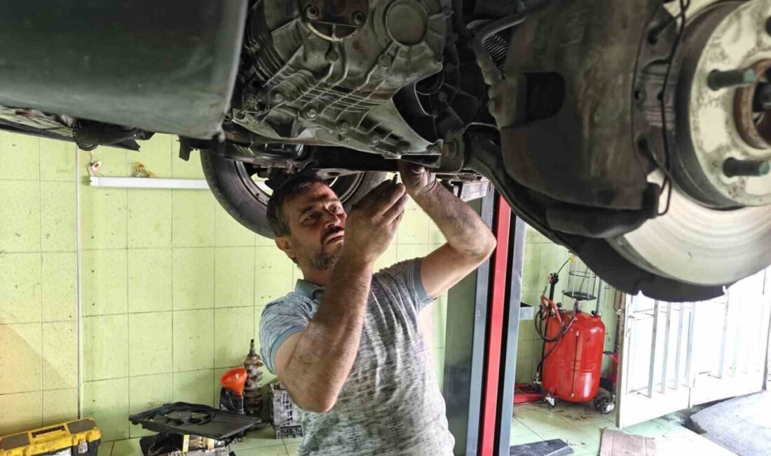 Araçlardaki yağ kaçağı yangına sebep oluyor Kayseri’de motor ustası, araçlardaki yağ kaçaklarının egzoz üzerinde buharlaşarak yangına