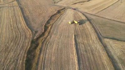 Ardahan’da çiftçiler hububat hasadına devam ediyor. Doğu Anadolu Bölgesinin önemli