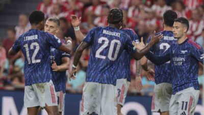 UEFA Şampiyonlar Ligi lig aşaması ilk haftasında İngiliz ekibi Arsenal,