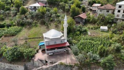 Artvin’in Borçka ilçesinde emekli imam Mürsel Duran tarafından üretilen çelik