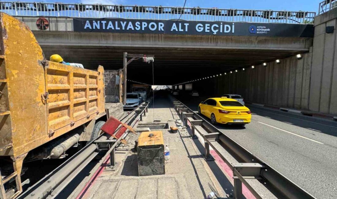 Antalya Büyükşehir Belediyesi ASAT Genel Müdürlüğü, yağmur sezonu öncesinde merkez