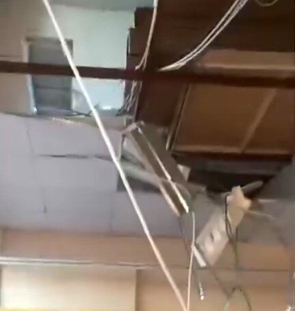 Kahramanmaraş’ta bir marketin asma tavanında kısmen meydana gelen çökme sonucu