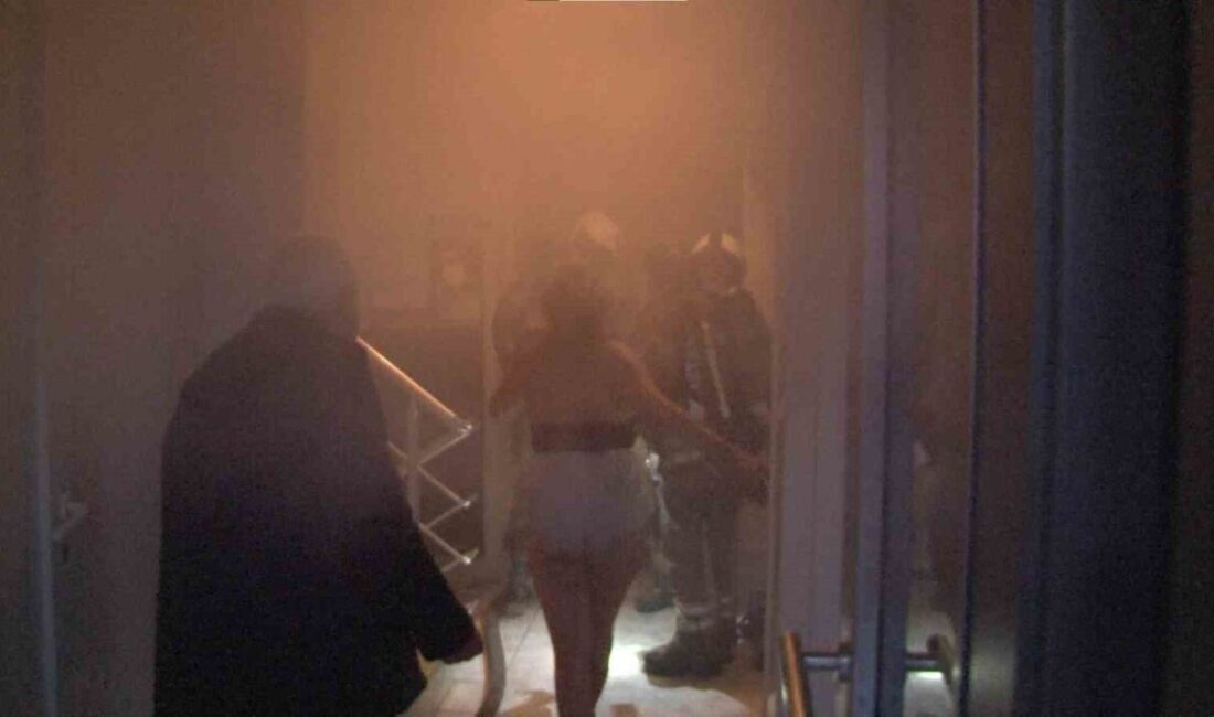 Ataşehir’de sabah saatlerinde 5 katlı bir binanın 2’nci katında çıkan