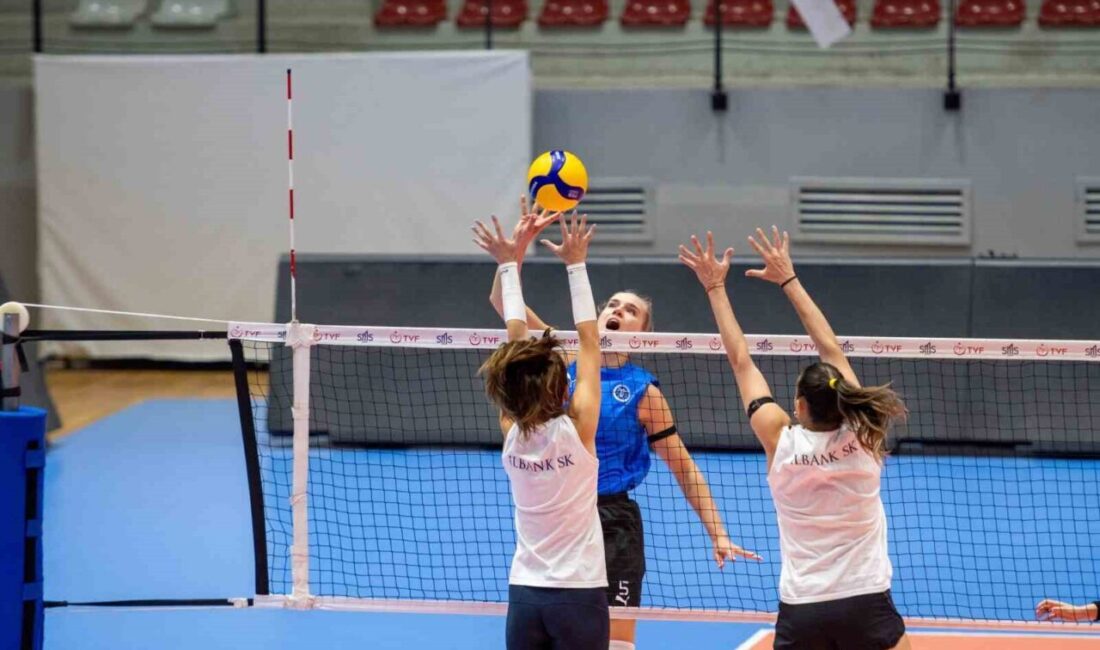 Sultanlar Ligi ekiplerinden Aydın Büyükşehir Belediyespor, hazırlık maçında İlbank ile