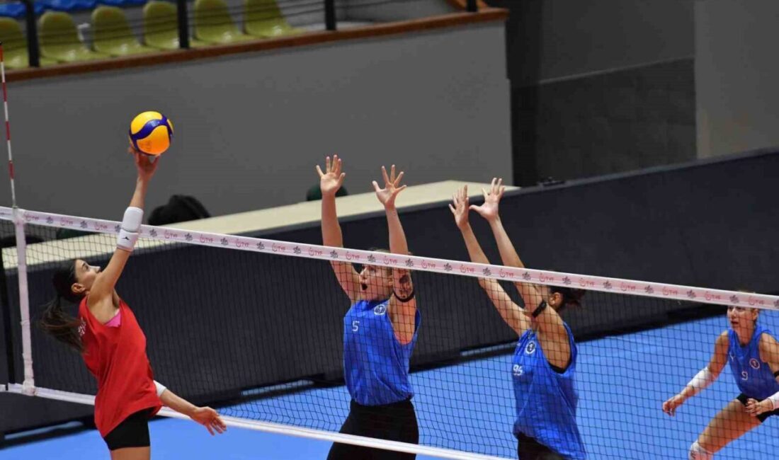 Aydın Büyükşehir Belediyespor, sezonun ilk provasını THY karşısında yaptı Aydın Büyükşehir Belediyespor Kadın Voleybol Takımı, 2025-2026 sezonunun ilk hazırlık
