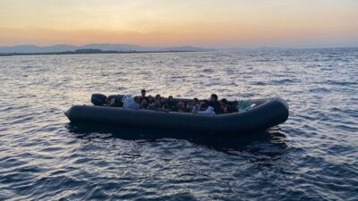 Aydın’ın Didim ilçesi açıklarında 20 düzensiz göçmen kurtarıldı. Edinilen bilgiye