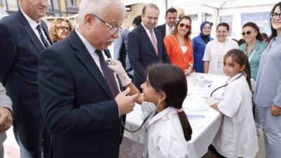 Aydın’ın Efeler ilçesinde ilkokul öğrencilerine sağlıklı yaşam hakkında uygulamalı eğitim