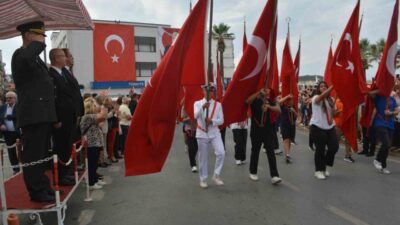 Balıkesir’in Ayvalık ilçesinin düşman işgalinden kurtuluşunun 103 yıl dönümü coşkuyla