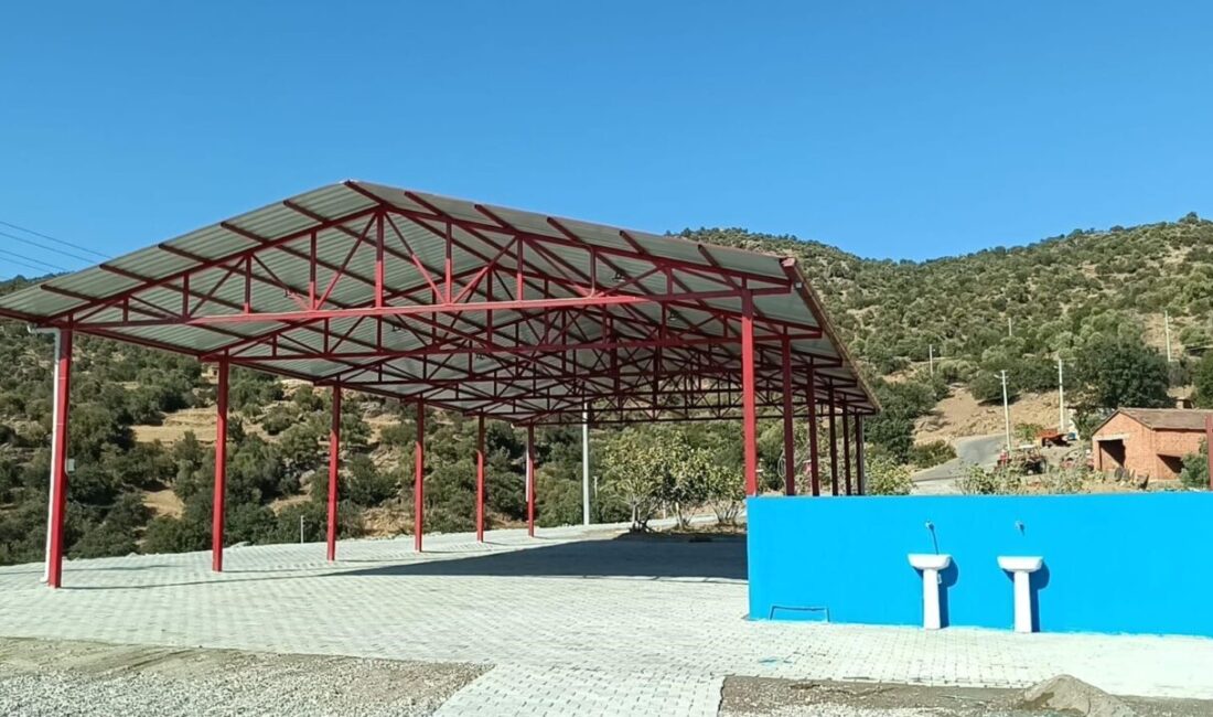 Bozdoğan Yazıkent Mahallesi’nde yaşayan Abdullah karıncalı, köyünün en önemli ihtiyacı