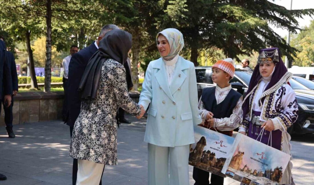 Bakan Göktaş: “6,7 milyon kişiye verdiğimiz eğitim ve seminerlerle farkındalığı artırıyoruz” Aile ve Sosyal Hizmetler Bakanı Mahinur Özdemir Göktaş, “Şiddet önleme