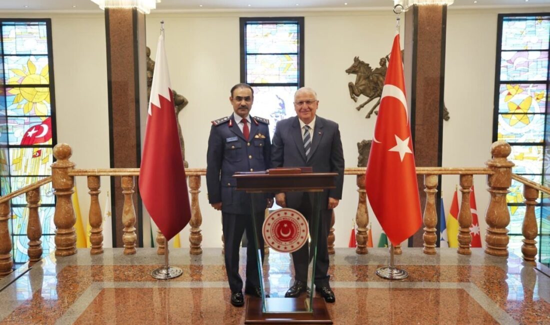 Bakan Güler, Katar Genelkurmay Başkanı Al Mannai ve Katar Kara Kuvvetleri Komutanı Al-Attiyah ile görüştü Milli Savunma Bakanı Yaşar Güler, Katar Genelkurmay Başkanı Korgeneral Jassim