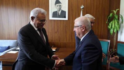 Milli Savunma Bakanı Yaşar Güler, İslamabad’da Pakistan Savunma Bakanı Khawaja