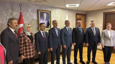 Ulaştırma ve Altyapı Bakanı Abdulkadir Uraloğlu, bir dizi programlara katılmak