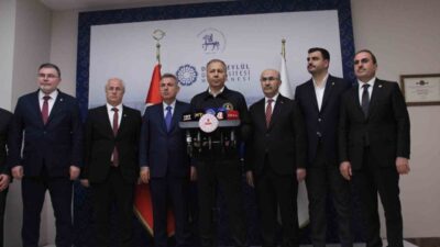 İçişleri Bakanı Ali Yerlikaya, İzmir’de Balçova ilçesindeki polis merkezi saldırısında