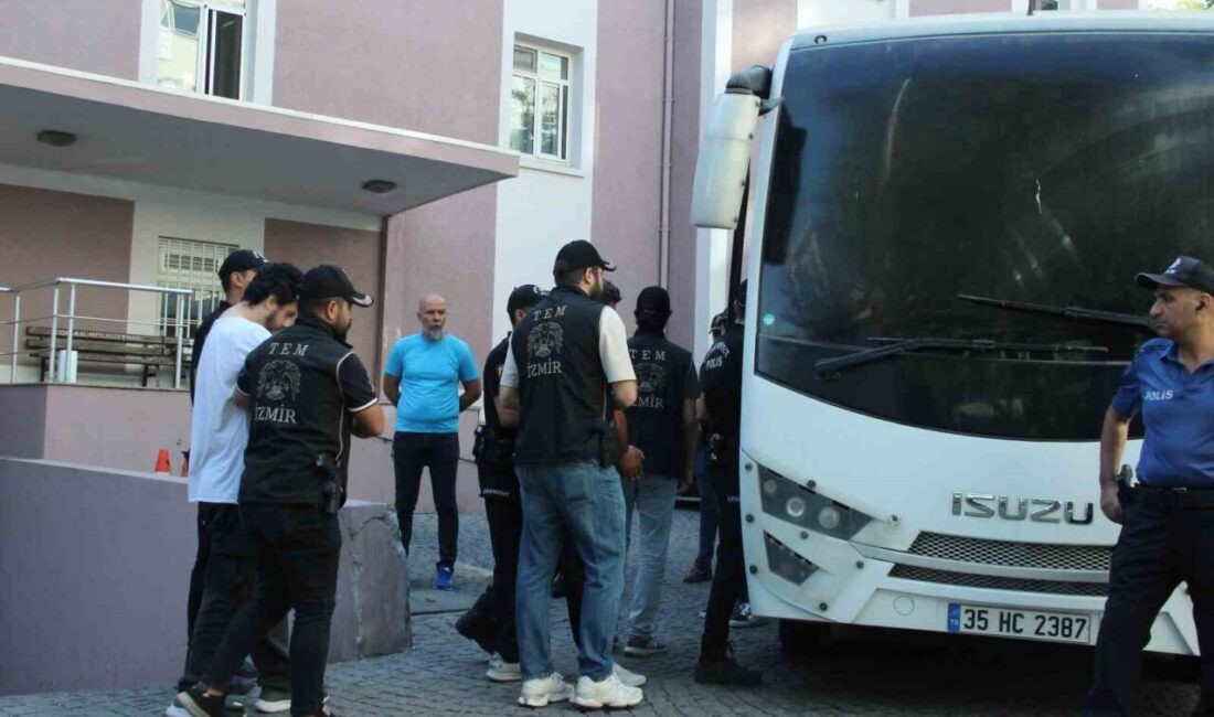 İzmir’in Balçova ilçesinde polis merkezine pompalı tüfekle saldırarak 2 polis