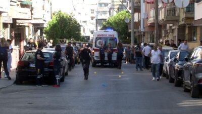 İzmir’in Balçova ilçesinde bir polis karakoluna düzenlenen silahlı saldırıda 2