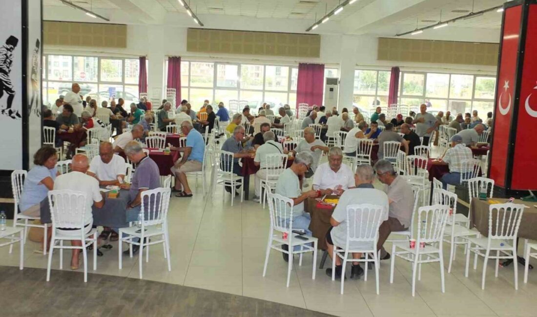 Balıkesir’de briç festivalinde 200 sporcu heyecan yaşadı Burhaniye’de 8 Eylül Kurtuluş Günü etkinlikleri kapsamında düzenlenen 8. Burhaniye