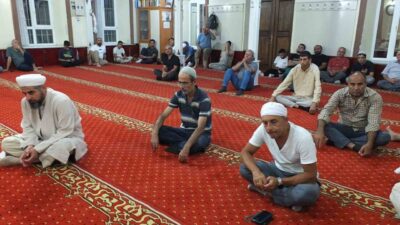 Balıkesir’in Edremit ilçesinde, Yakupağa Cami imamı Nevzat Kahya’nın her hafta