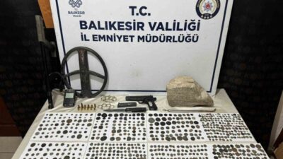 Balıkesir’in Bandırma ilçesinde bir işyerine düzenlenen operasyonda çok sayıda tarihi