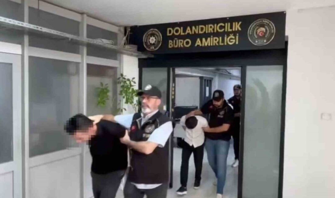 Bankacı kılıklı dolandırıcılara dev operasyon: 53 tutuklama İzmir merkezli 26 ilde düzenlenen eş zamanlı operasyonda, banka görevlisi