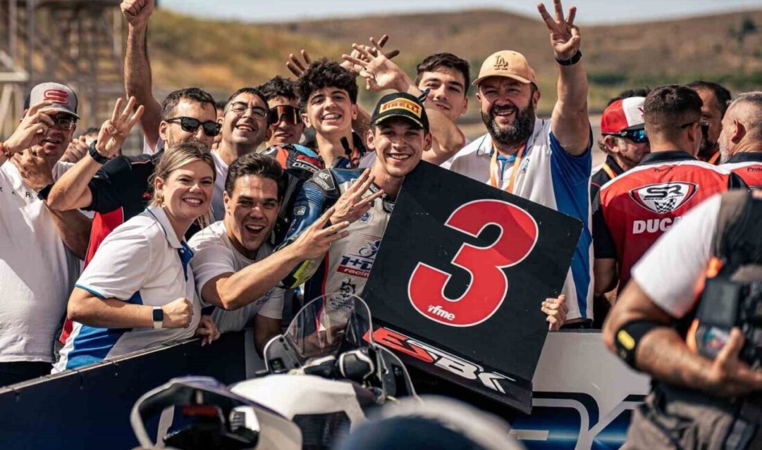 Başiskeleli milli sporcu Superbike Şampiyonası’nda üçüncü oldu Başiskeleli milli sporcu Kadir Erbay, İspanya Superbike Şampiyonası’nda üçüncü olarak