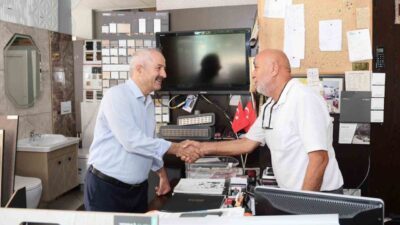 Gebze Belediye Başkanı Zinnur Büyükgöz, esnafla bir araya gelerek talep