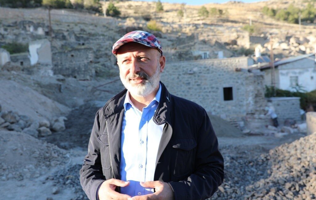 Başkan Çolakbayrakdar: “Erkilet’in kadim kültürünü gelecek nesillere taşıyoruz” Kocasinan Belediyesi; eski yaşanmışlığı, taş evleri, dar sokakları ve kuru