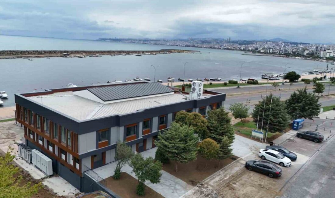 Başkan Doğan: “Petek Genç açılış için gün sayıyor” Samsun Büyükşehir Belediye Başkanı Halit Doğan, Atakum ilçesi Kurupelit sahilinde