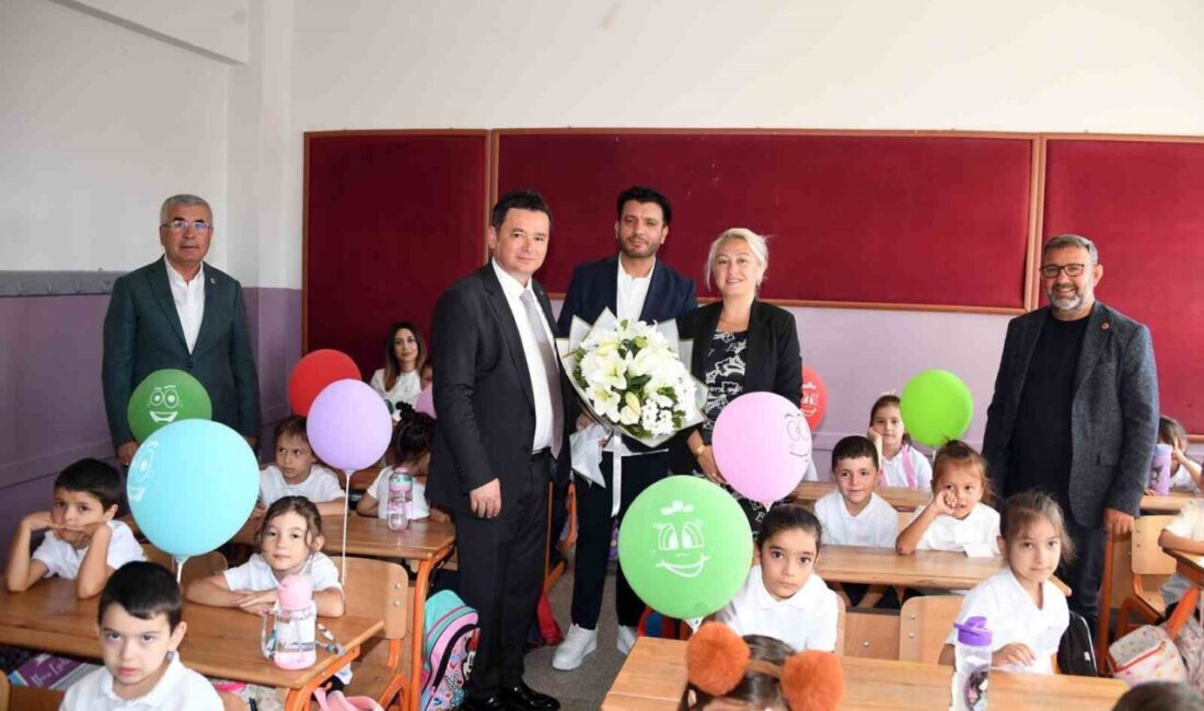 Başkan Erkan Aydın’dan öğrencilere ilk ders sürprizi Osmangazi Belediye Başkanı Erkan Aydın, yeni eğitim-öğretim yılının ilk gününde