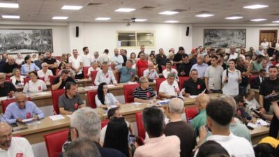 Aydın Büyükşehir Belediye Meclisi’nde bugün yaşanan gelişmeler üzerine Buharkent Belediye