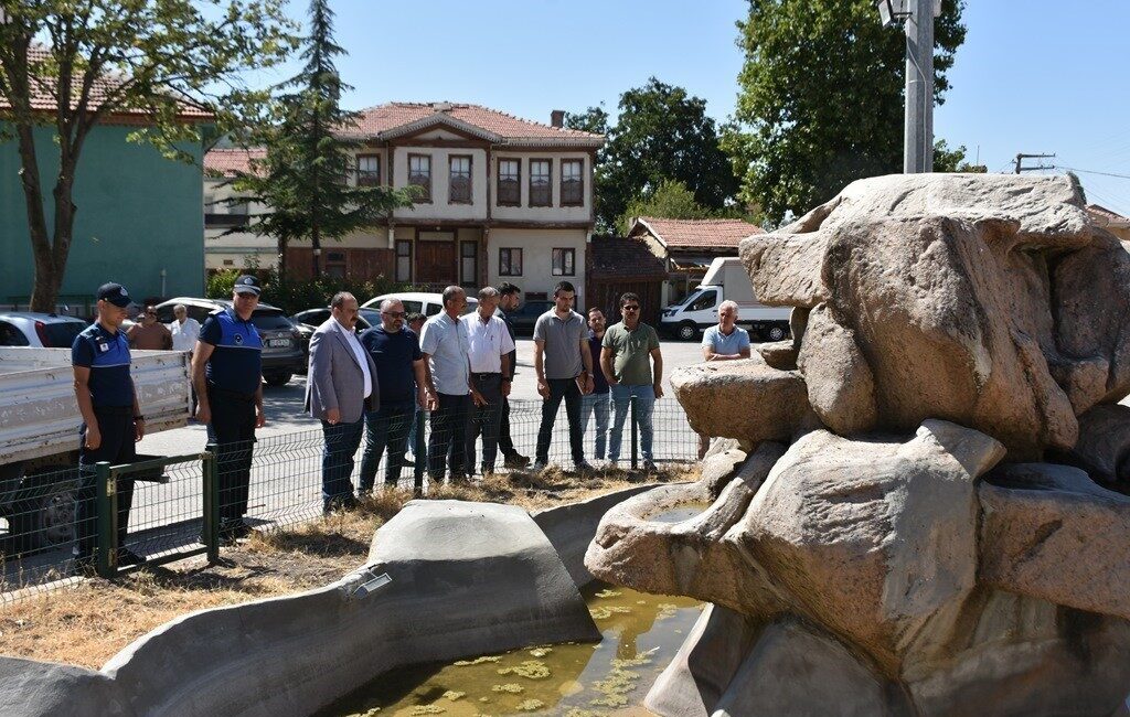Başkan Hamamcı vatandaşlarla buluştu Eskişehir İnönü Belediye Başkanı Serhat Hamamcı, Yenice Mahalle’de vatandaşlar ile