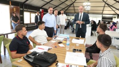 Eyyübiye Belediye Başkanı Mehmet Kuş, Haleplibahçe Eğitim Otağını ziyaret ederek