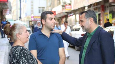 Elazığ’da yol yenileme çalışmalarını yerinde inceleyen Belediye Başkanı Şahin Şerifoğulları,