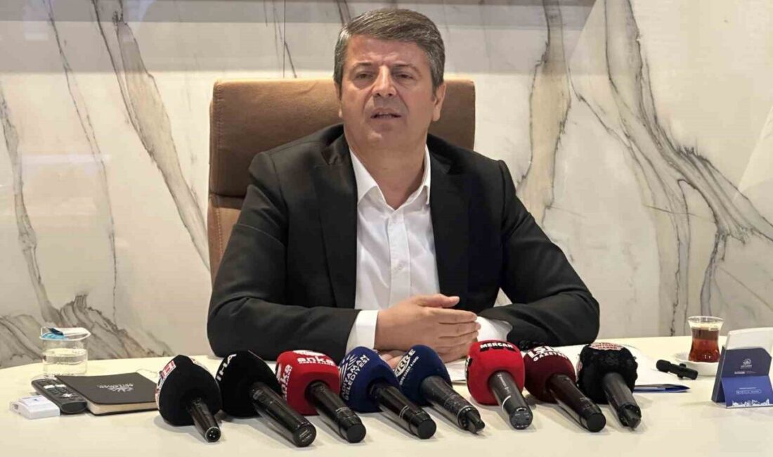 Adıyaman Belediye Başkanı Abdurrahman Tutdere, Belediye Sosyal Tesisleri’nde basın mensuplarıyla
